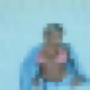 Photo de Emma à Ménestreau-en-Villette (32 ans) - plan cul discret