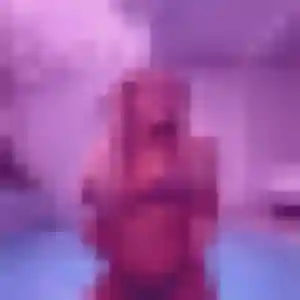 Estelle, 28 ans, connectée à Menneval pour une rencontre coquine