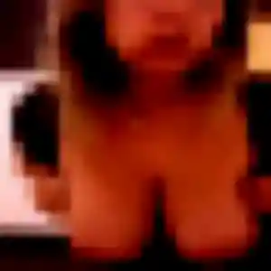 Photo sexy de Adelaide, 39 ans à Méry-sur-Cher - plan discret