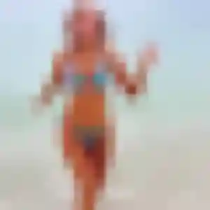Rejoins Malika, 22 ans à Mesves-sur-Loire gratuitement