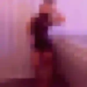 Adelaide, 33 ans, en ligne à Mont-Bernanchon pour une rencontre coquine