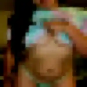 Photo de Veronique à Mont-Saint-Père (42 ans) - plan cul discret