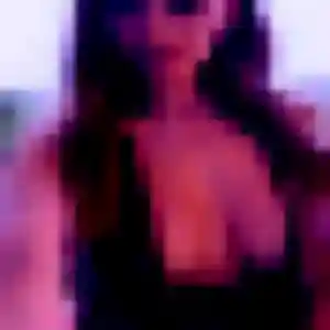 Delice, 44 ans, connectée à Montrodat pour un plan cul