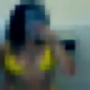 Blanche, 27 ans, dispo pour plan cul à Monts-de-Randon