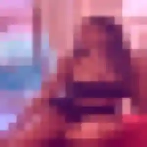 Yasmine, 37 ans, cherche un plan cul à Moroges