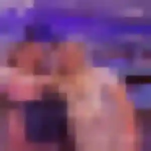 Chloe (22 ans) à Moulidars attend une rencontre ce soir