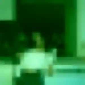 Découvre Julie, 33 ans à Neuilly-sur-Seine en privé