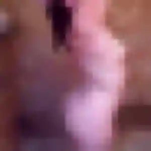 Josephine (32 ans) à Névian propose un plan cul ce soir