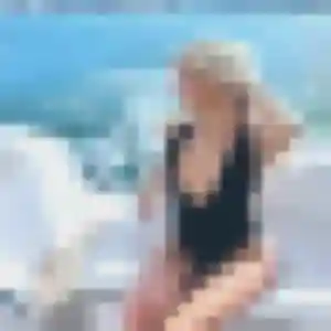 Rencontre Barbara, 32 ans à Oresmaux en privé