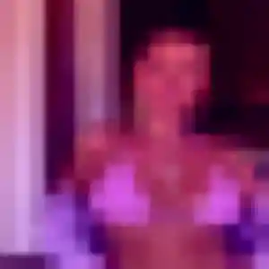 Flavie, 37 ans, dispo pour plan cul à Péaule