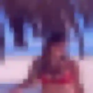 Audrey (25 ans) à Péret propose une rencontre maintenant