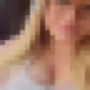 Karen, 25 ans, en ligne à Plancher-les-Mines pour une rencontre coquine