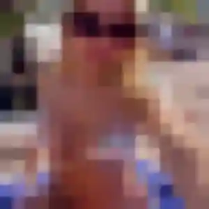 Irina, 43 ans, disponible à Plassac pour un plan cul