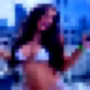 Chloe, fille de 28 ans propose plan cul à Plazac