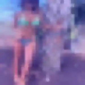 Découvre Anne-Charlotte, 36 ans à Pleurtuit en privé
