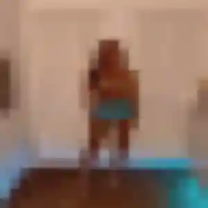 Photo de Aurore à Pluzunet (40 ans) - plan cul anonyme