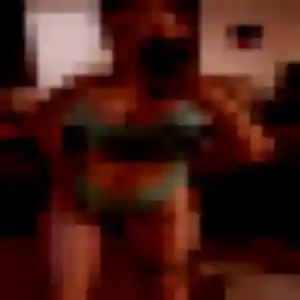 Sexy Rose-Marie, 41 ans à Pommeret - voir sa photo