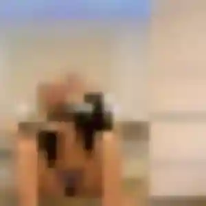 Découvre Frederique, 27 ans à Pont-de-l'Arche en privé