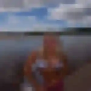 Rejoins Helena, 40 ans à Pont-de-Larn en privé