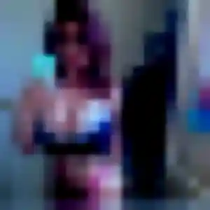 Lily, 27 ans, dispo pour plan cul à Pont-Melvez