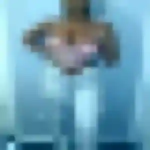 Photo de Yasmine à Port-Bail-sur-Mer (30 ans) - plan cul anonyme