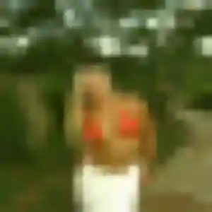 Profil de Berenice à Port-Sainte-Foy-et-Ponchapt (22 ans) - plan cul discret