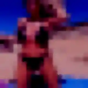 Elvire, fille de 24 ans cherche plan cul à Pouilley-les-Vignes