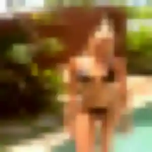Bettina (29 ans) à Presles cherche un plan cul aujourd'hui