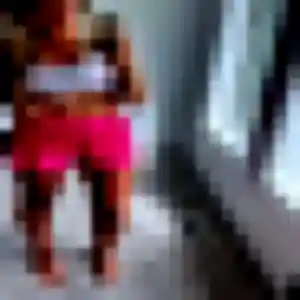 Contacte Salome, 25 ans à Quettehou en privé