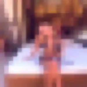 Photo de Capucine à Riotord (34 ans) - plan cul anonyme