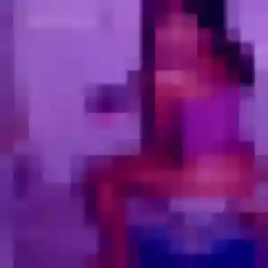 Photo de Anne-Marie à Ronno (23 ans) - plan cul anonyme