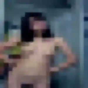 Alessandra, 35 ans, connectée à Roquecourbe pour une rencontre coquine