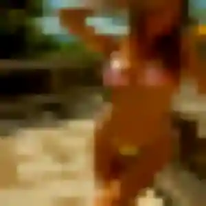 Capucine, 33 ans, connectée à Rosières pour un plan cul