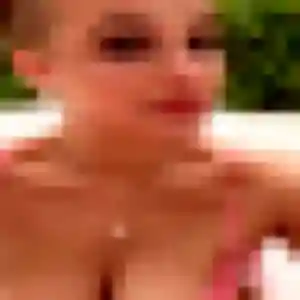 Contacte Deborah, 34 ans à Rouhling en privé