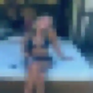 Jennifer, femme de 34 ans cherche plan cul à Roussillon