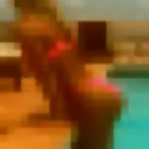 Aisha, femme de 37 ans propose plan cul à Roville-devant-Bayon