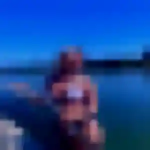 Violette, 28 ans, connectée à Saint-Aignan pour un plan cul