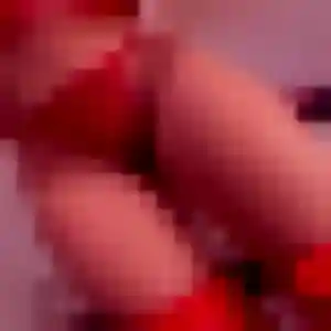 Laura, 34 ans, en ligne à Saint-Alban-de-Roche pour une rencontre coquine