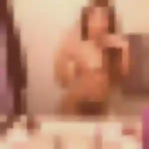Photo de Hilary à Saint-Blaise-du-Buis (31 ans) - plan cul discret