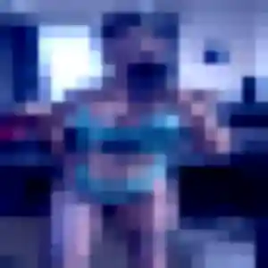Anastasia, 26 ans, en ligne à Saint-Bonnet-sur-Gironde pour une rencontre coquine
