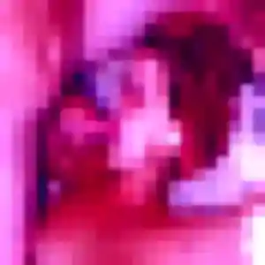 Katia, 22 ans, connectée à Saint-Cernin pour un plan cul