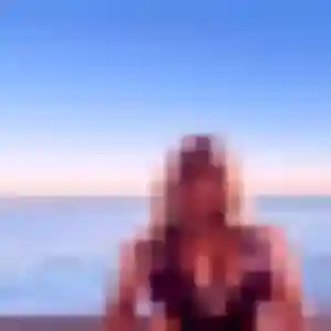 Perrine, 29 ans, disponible à Saint-Cyprien pour un plan cul