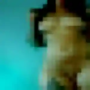 Photo de Louisa à Saint-Denis-la-Chevasse (45 ans) - plan cul anonyme