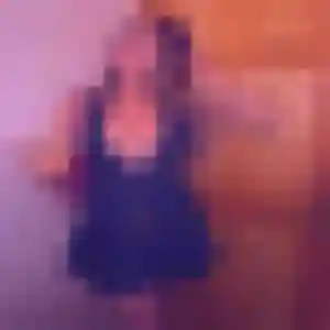 Yasmina, 25 ans, disponible à Saint-Denis-sur-Loire pour un plan cul