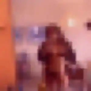 Contacte Karen, 38 ans à Saint-Étienne-les-Orgues en privé
