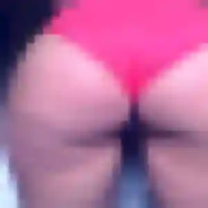 Photo privée de Wahiba, 41 ans à Saint-Étienne-lès-Remiremont - plan discret