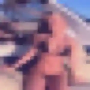 Découvre Lina, 32 ans à Saint-Féliu-d'Amont en privé