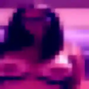 Rejoins Barbara, 25 ans à Saint-Florent-sur-Cher en privé