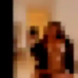 Josephine, 31 ans, connectée à Saint-Georges-des-Coteaux pour une rencontre coquine