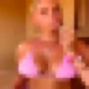 Rachel, fille de 23 ans propose plan cul à Saint-Georges-Montcocq